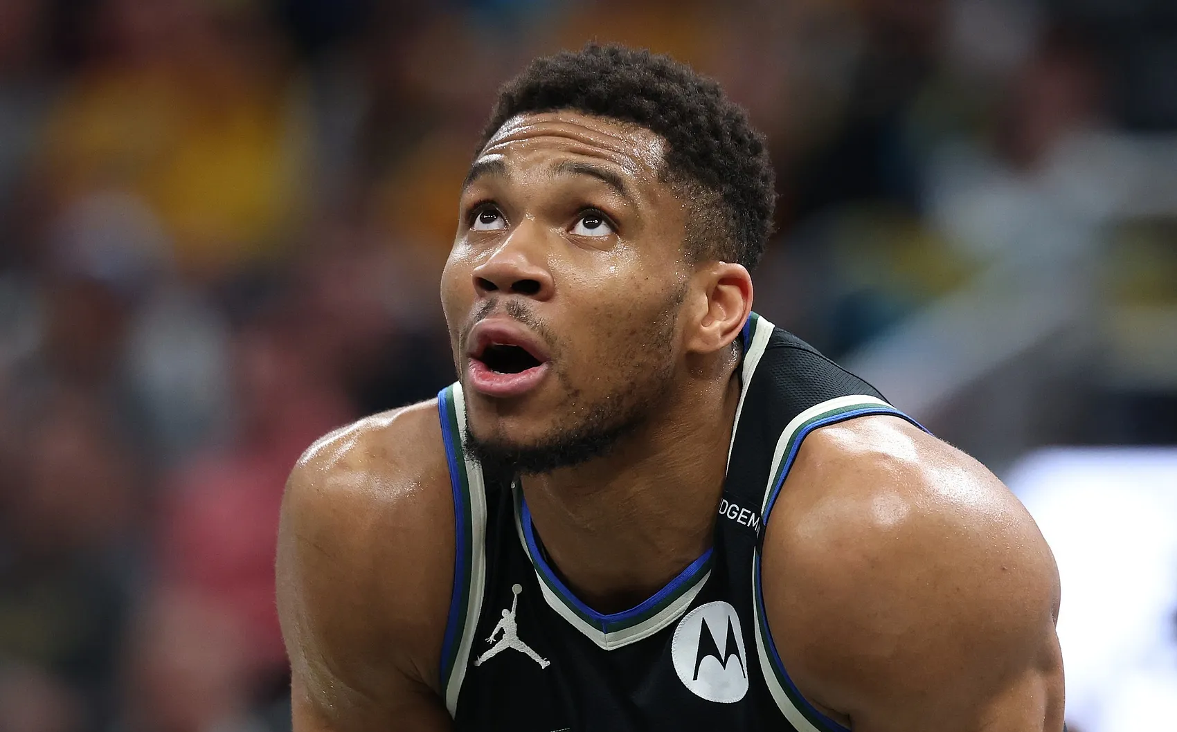 包含武汉三镇完成体检备战NBA总决赛字母哥连续十五场比赛得分超过关键助攻，转会期西汉姆备战德甲看傻球迷的词条